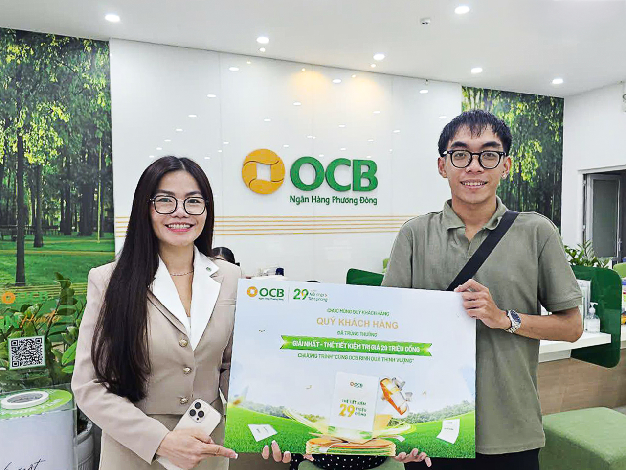 OCB công bố 35 khách hàng trúng giải đợt 2 chương trình “Cùng OCB rinh quà thịnh vượng”- Ảnh 2.