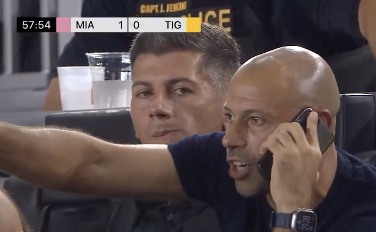 Inter Miami vào bán kết Leagues Cup, "bão" tranh cãi khi HLV chỉ đạo từ khán đài- Ảnh 1.