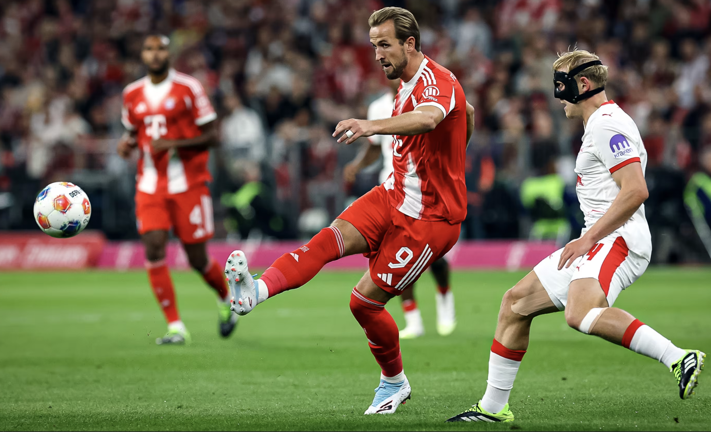 Bayern Munich hủy diệt Leipzig 6-0: