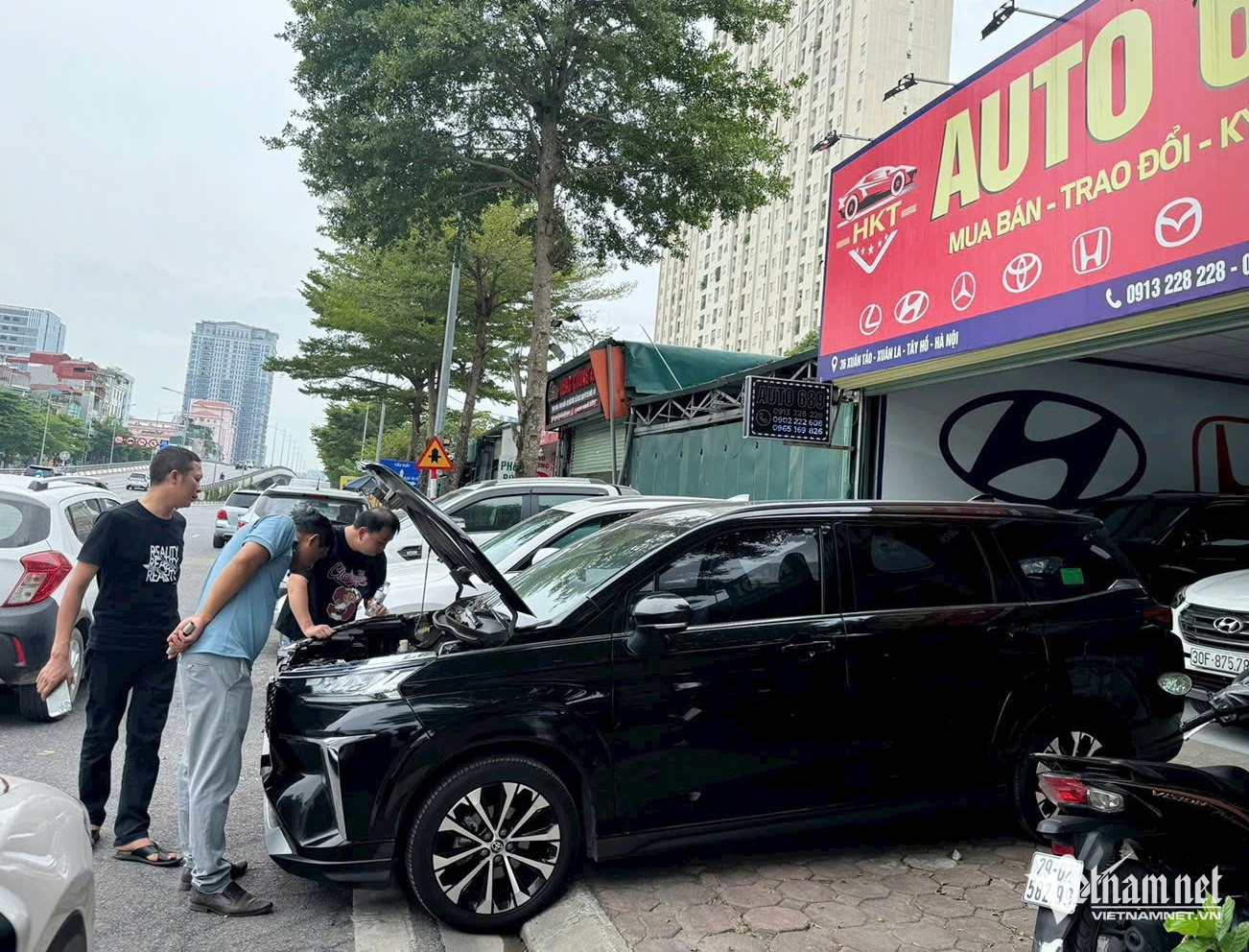 Thị trường ô tô cũ 2025: Giá rớt nhưng vẫn ế ẩm trong tháng Ngâu - Ảnh 3. Thị trường ô tô cũ 2025: Giá rớt nhưng vẫn ế ẩm trong tháng Ngâu - Ảnh 3.