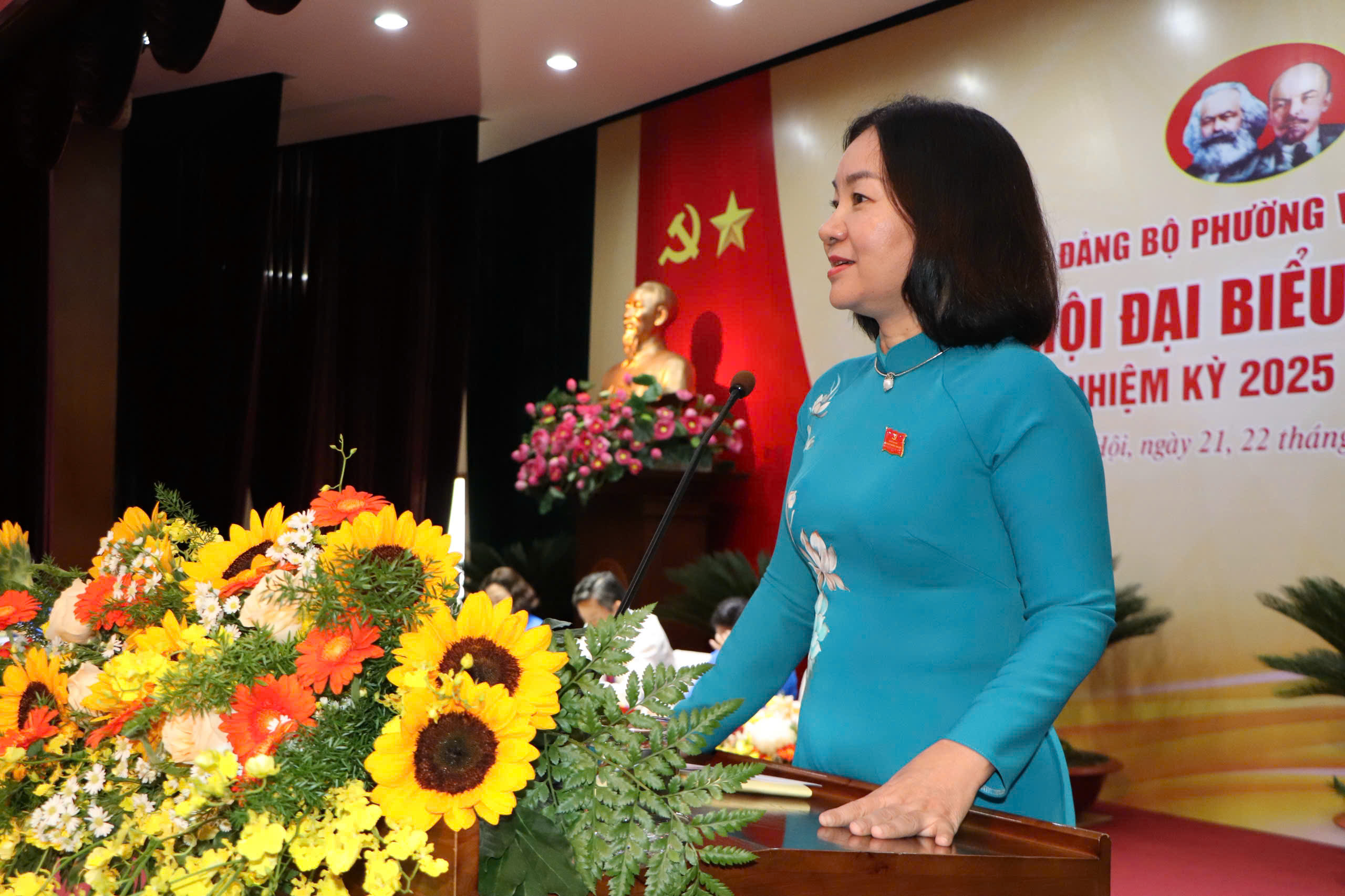Phường Vĩnh Hội, TP HCM đặt mục tiêu 100% tuyến đường, hẻm không còn rác - Ảnh 1.