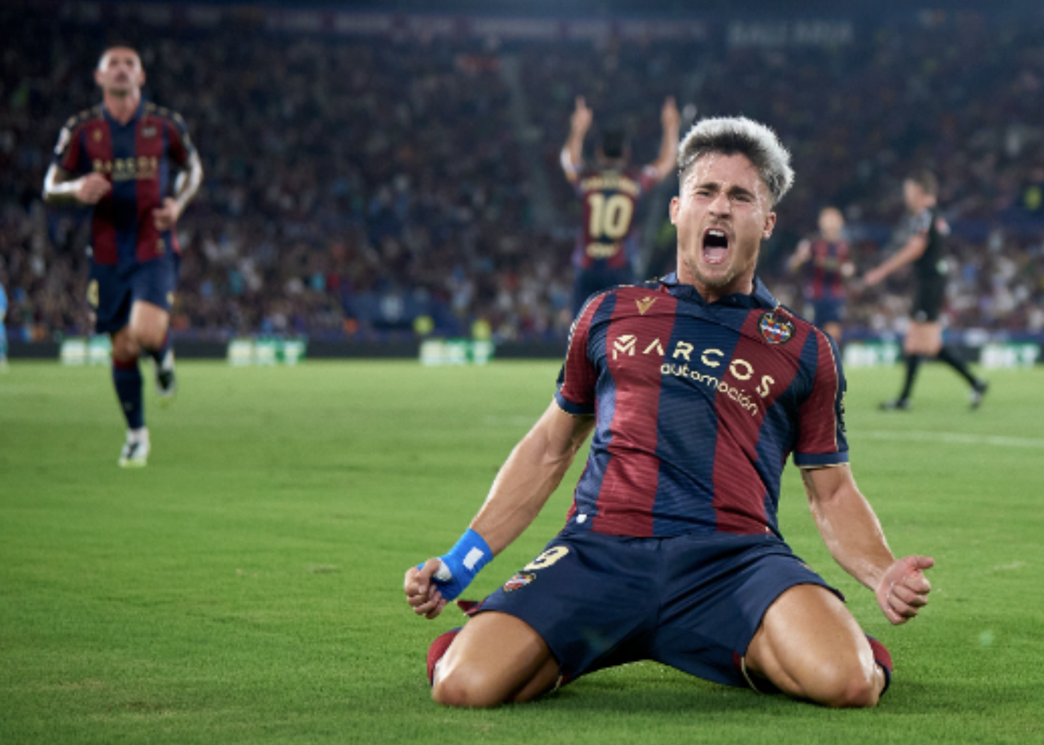 Barcelona ngược dòng ngoạn mục, thắng nghẹt thở Levante trận cầu 5 bàn- Ảnh 1. Barcelona ngược dòng ngoạn mục, thắng nghẹt thở Levante trận cầu 5 bàn- Ảnh 1.
