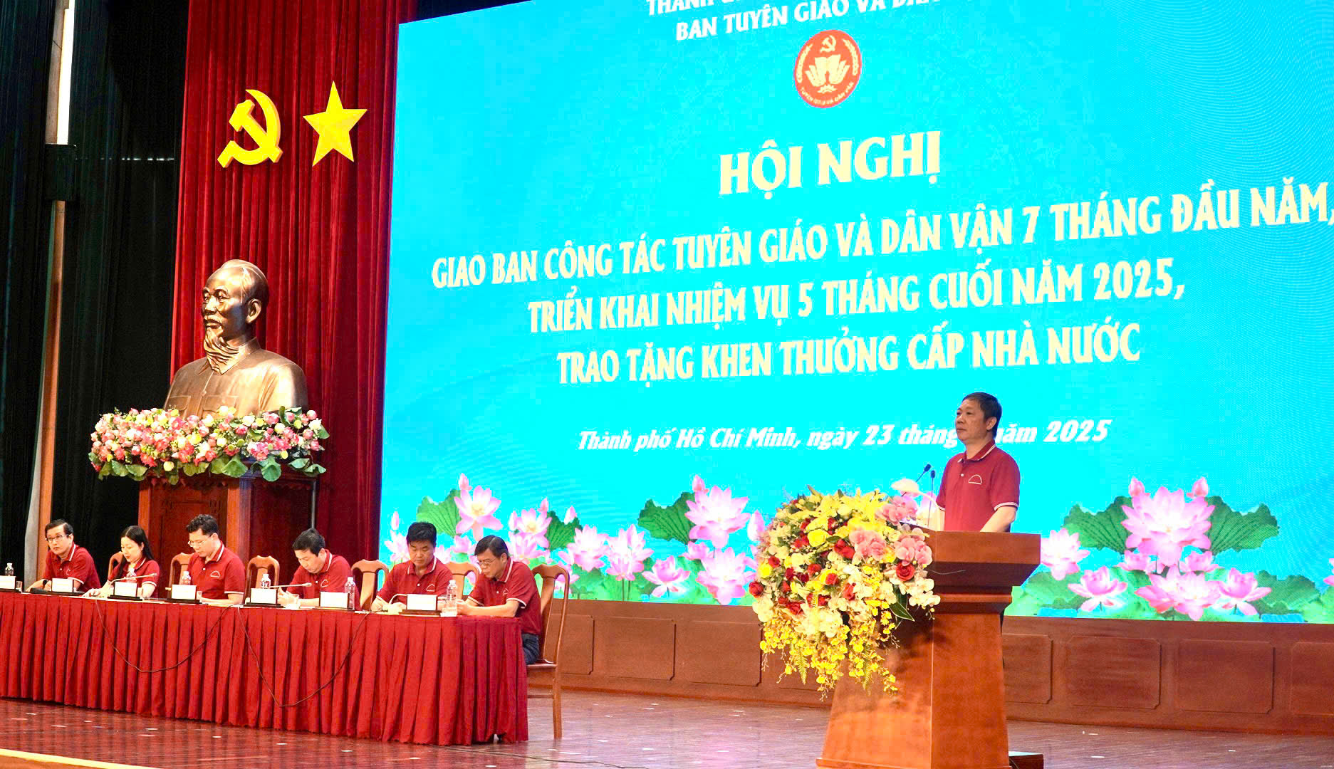 Chủ động trước những vấn đề lớn - Ảnh 1.