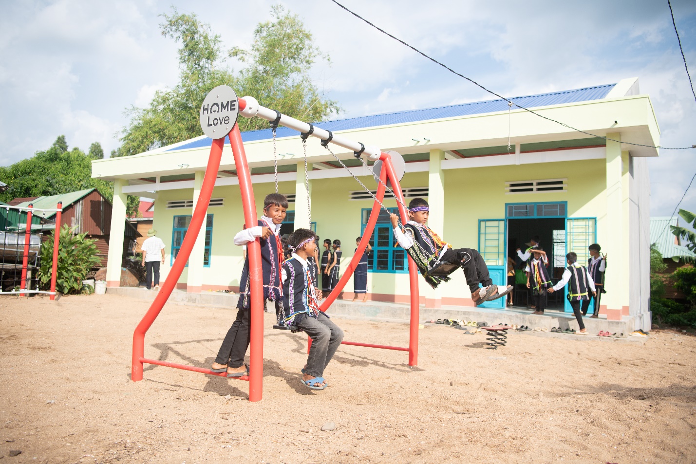 Gác lại giấc mơ của mẹ, thắp sáng nụ cười con- Ảnh 3.