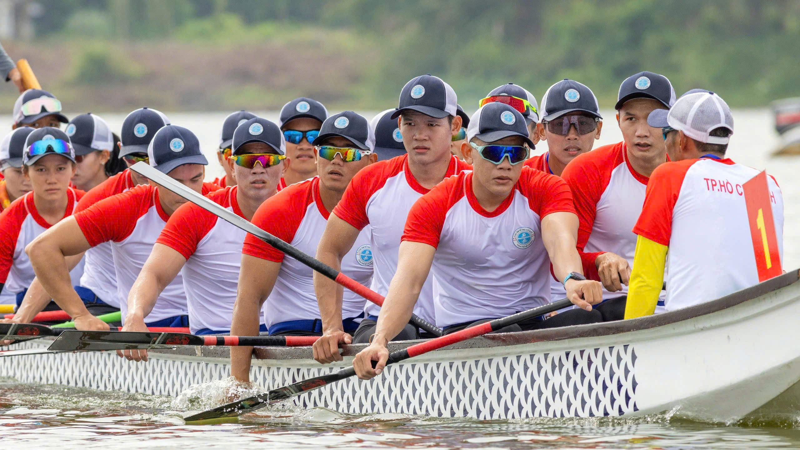 Chủ nhà TP HCM nhất toàn đoàn Giải Vô địch đua thuyền truyền thống 2025- Ảnh 6.