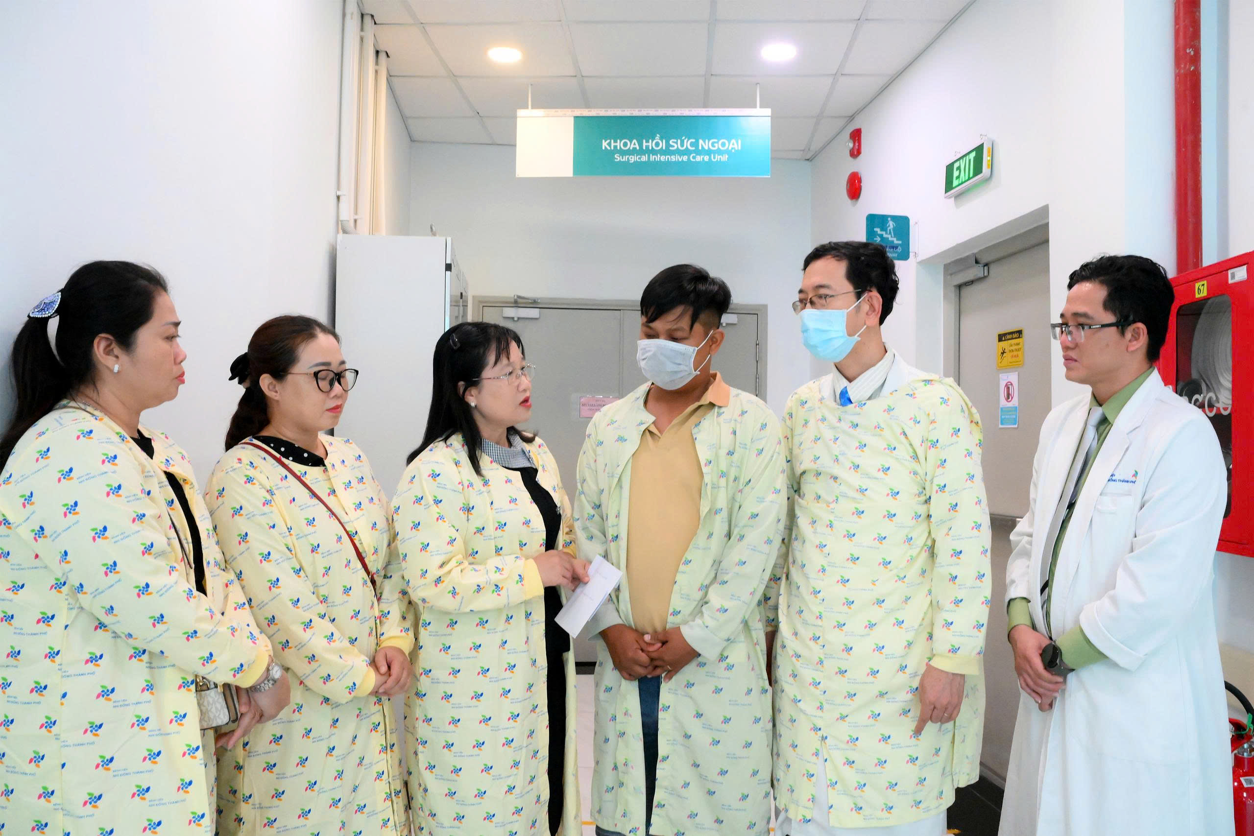 Vụ phóng hỏa đốt phòng trọ tại Tây Ninh: Cứu sống 2 cháu bé bị bỏng nặng - Ảnh 3. Vụ phóng hỏa đốt phòng trọ tại Tây Ninh: Cứu sống 2 cháu bé bị bỏng nặng - Ảnh 3.