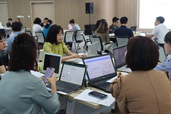 AI tạo hồ sơ xin việc: "Đẹp" thôi chưa đủ! - Ảnh 2.