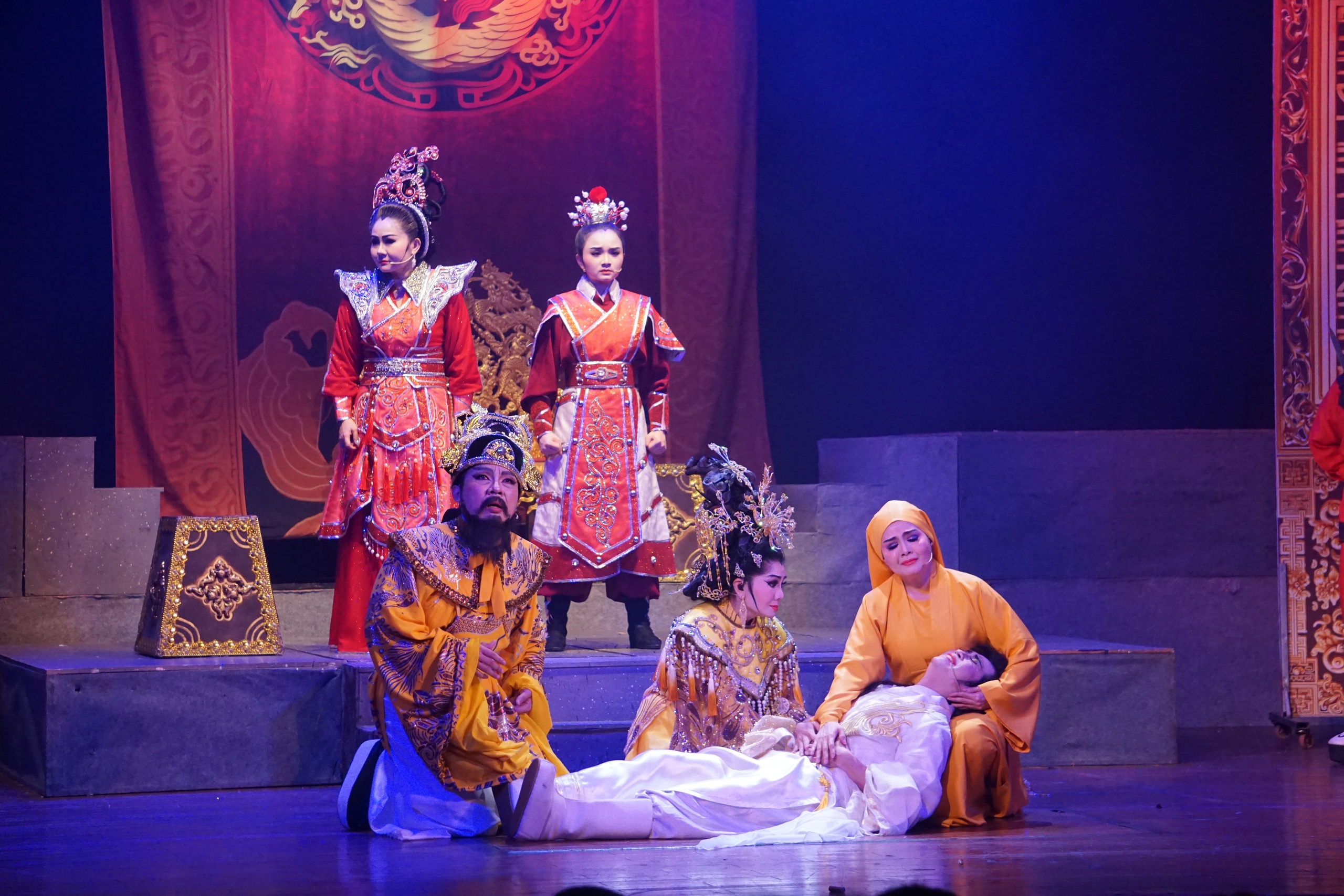 Den förtjänstfulla konstnären Kim Tu Long skapar nya färger till den klassiska pjäsen  NSƯT Kim Tử Long tạo sắc màu mới cho vở kinh điển