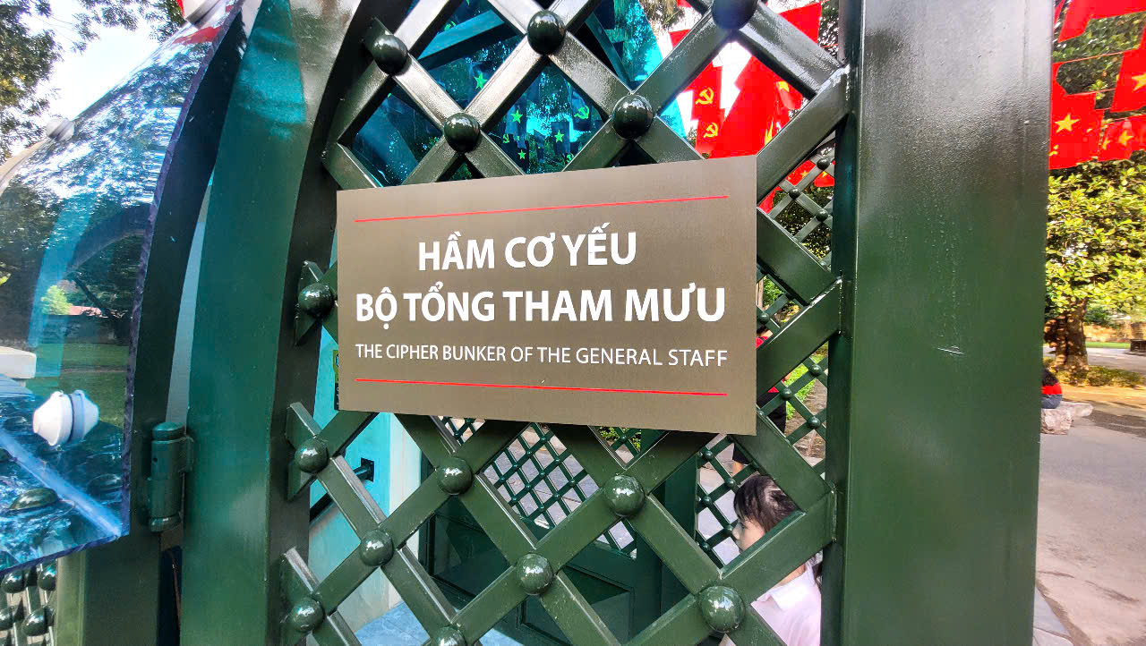 Khám phá hầm Cơ yếu dưới lòng đất Hoàng Thành Thăng Long và những bí mật lịch sử - Ảnh 3. Khám phá hầm Cơ yếu dưới lòng đất Hoàng Thành Thăng Long và những bí mật lịch sử - Ảnh 3.