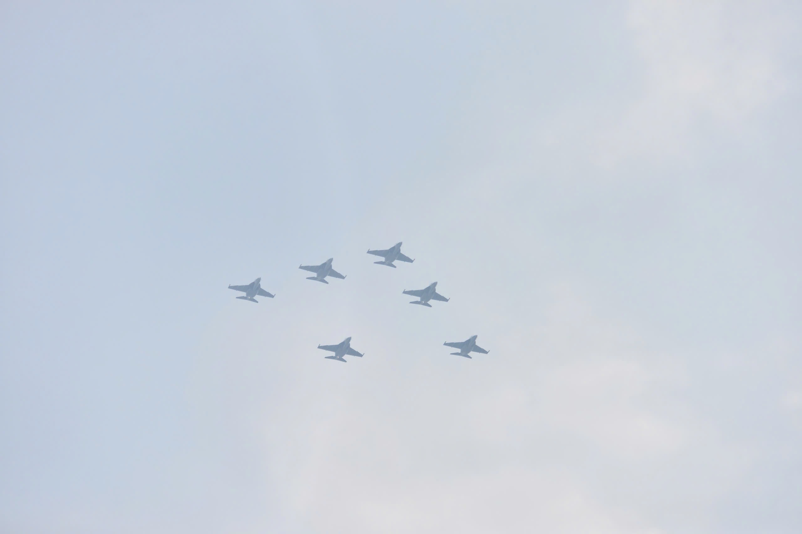 "Hổ mang chúa" Su30-MK2 bay qua Quảng trường Ba Đình- Ảnh 13. "Hổ mang chúa" Su30-MK2 bay qua Quảng trường Ba Đình- Ảnh 13.