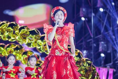 Hơn 50.000 khán giả quẩy từ chiều tới khuya ở 8Wonder - Moments of Wonder- Ảnh 5. Hơn 50.000 khán giả quẩy từ chiều tới khuya ở 8Wonder - Moments of Wonder- Ảnh 5.