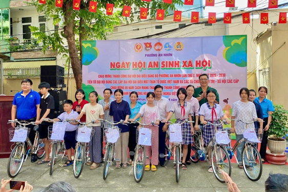 Lan tỏa yêu thương tới cộng đồng - Ảnh 1. Lan tỏa yêu thương tới cộng đồng - Ảnh 1.