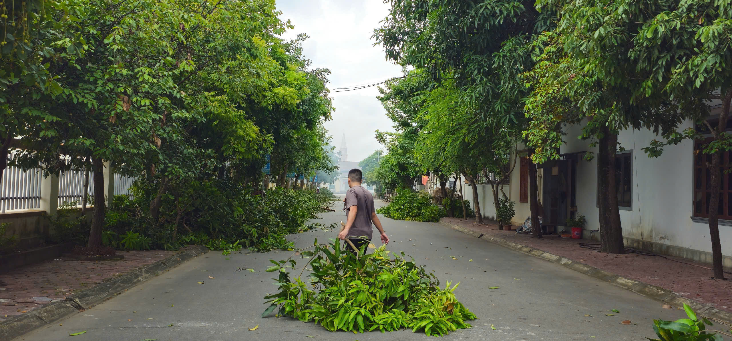 Hà Tĩnh khẩn trương ứng phó bão số 5 - Ảnh 7.