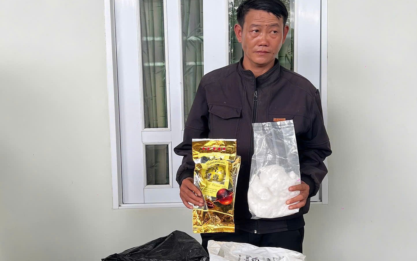 Nhân viên bảo vệ rừng tham gia mua bán ma túy- Ảnh 2.