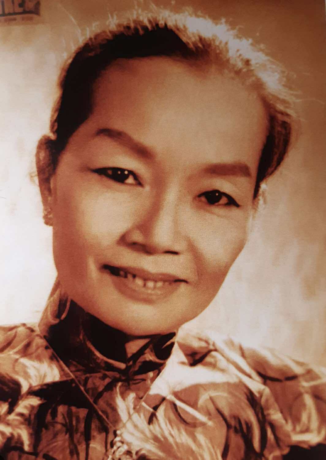 Nghệ sĩ Đoàn kịch Kim Cương tề tựu trong ngày giỗ NSND Bảy Nam - Ảnh 7.