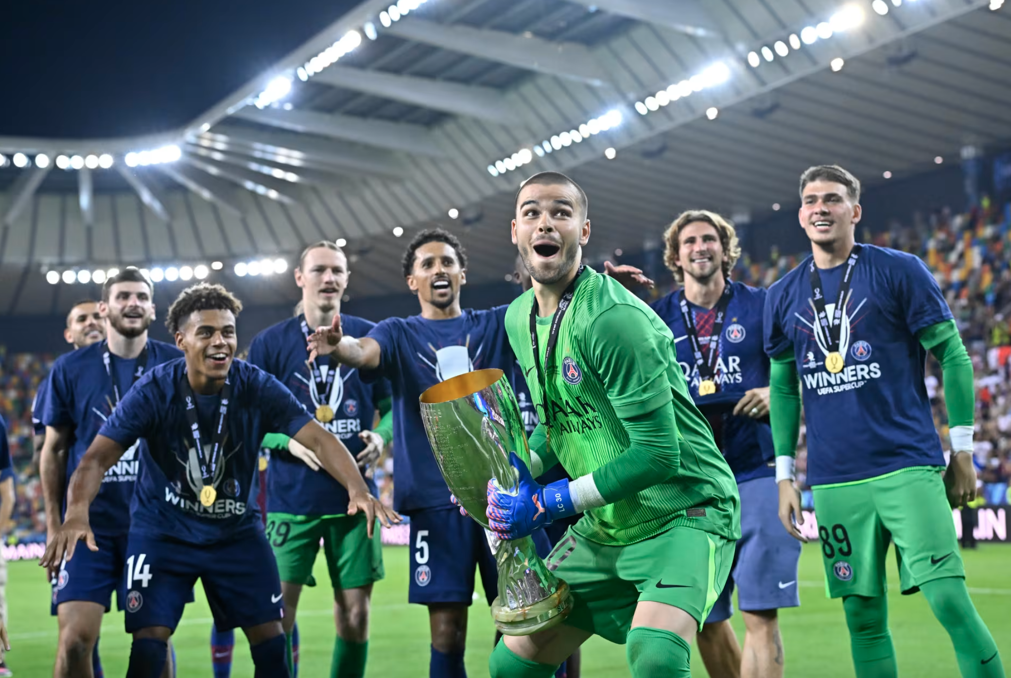 "Người nhện" Gianluigi Donnarumma đồng ý gia nhập Man City - Ảnh 4.