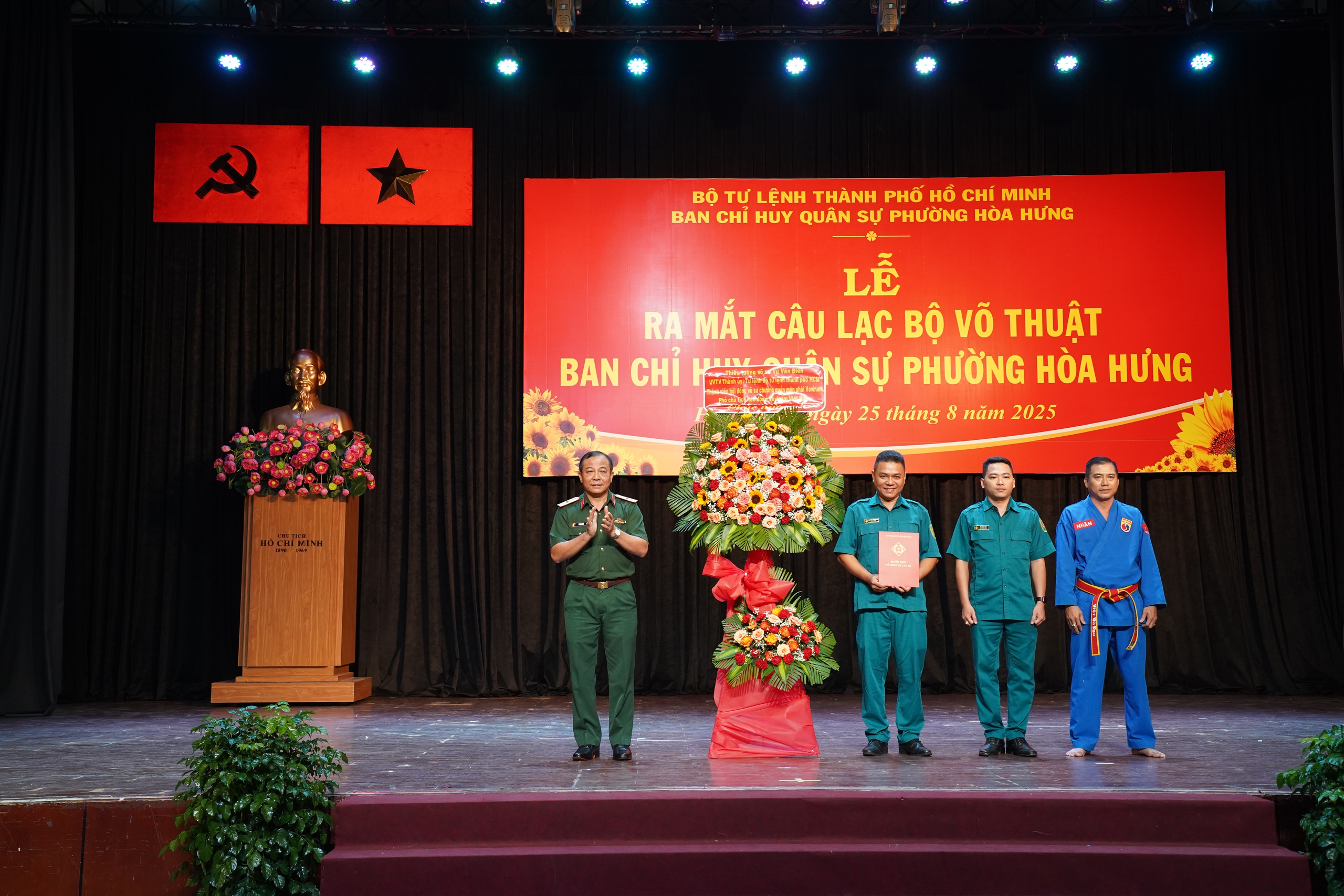 Ra mắt Câu lạc bộ Võ thuật Ban Chỉ huy quân sự phường đầu tiên của TP HCM - Ảnh 1.