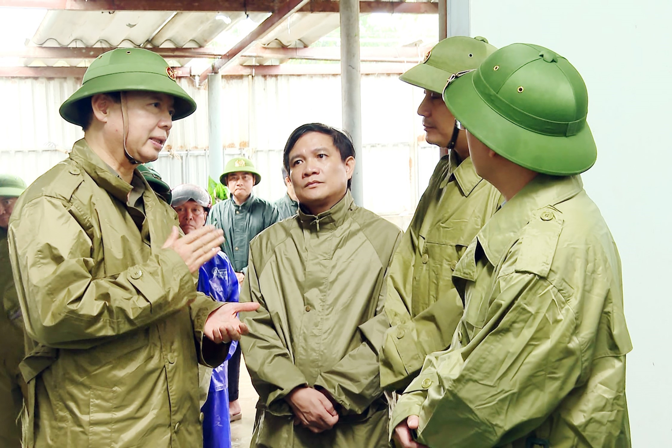 Ưu tiên khôi phục hoạt động y tế, giáo dục sau bão- Ảnh 1. Ưu tiên khôi phục hoạt động y tế, giáo dục sau bão- Ảnh 1.