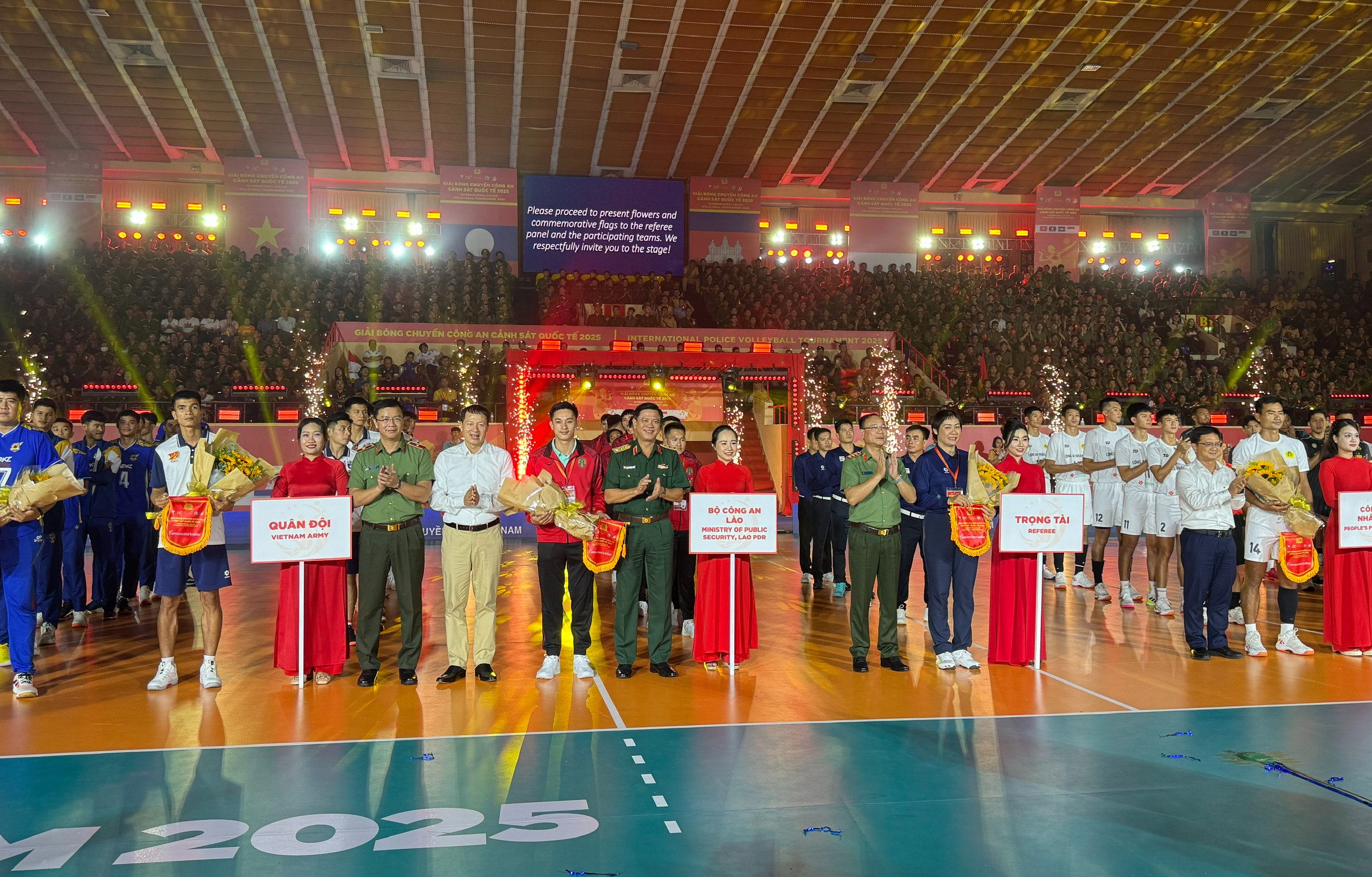 Giải bóng chuyền Công an, Cảnh sát quốc tế 2025: Hai đội chủ nhà thất thủ - Ảnh 3. Giải bóng chuyền Công an, Cảnh sát quốc tế 2025: Hai đội chủ nhà thất thủ - Ảnh 3.