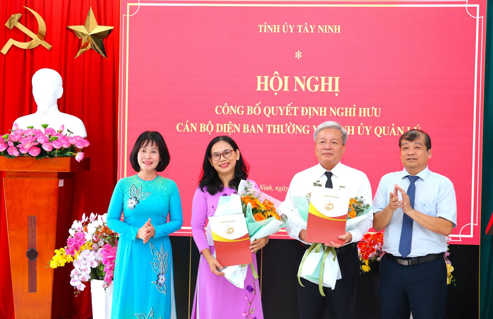 Tây Ninh chốt số lượng công chức nghỉ việc sau sắp xếp, số tiền hỗ trợ khoảng 3.000 tỉ đồng - Ảnh 1.