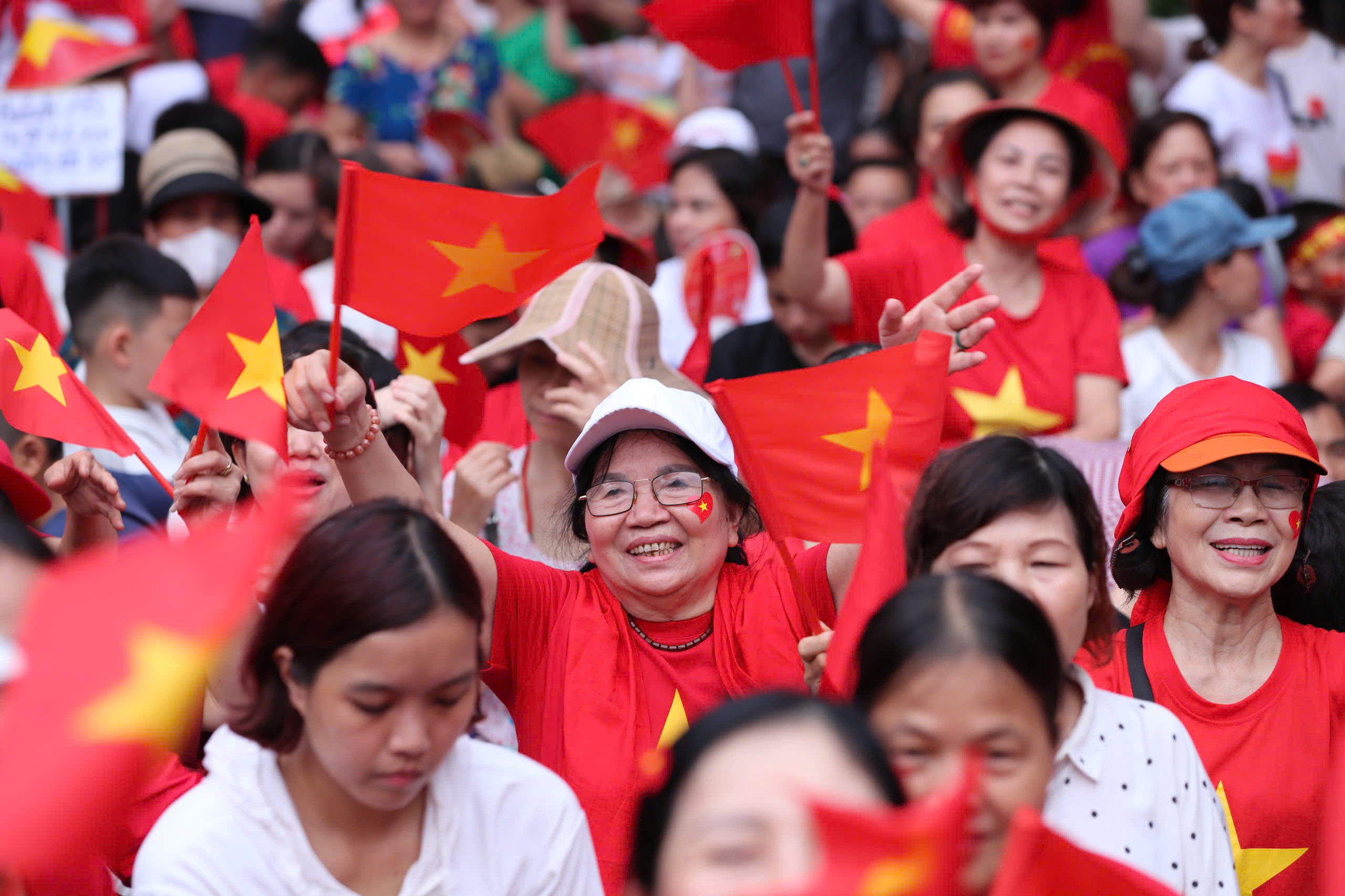 Hình ảnh ấn tượng trước buổi sơ duyệt diễu binh, diễu hành đại lễ A80 - Ảnh 3.
