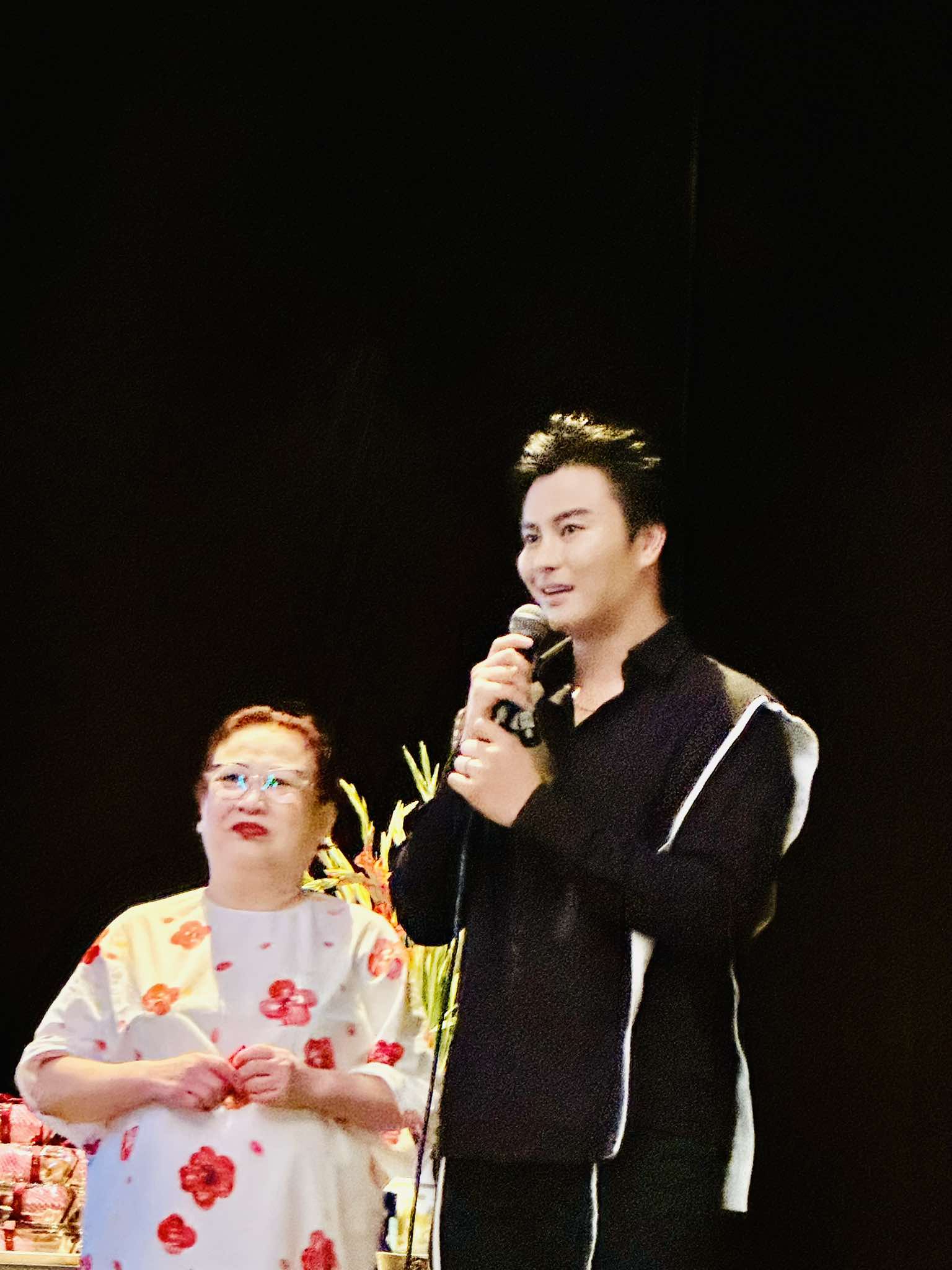 NSƯT Võ Minh Lâm tái ngộ đạo diễn Minh Nguyệt trong dự án kịch