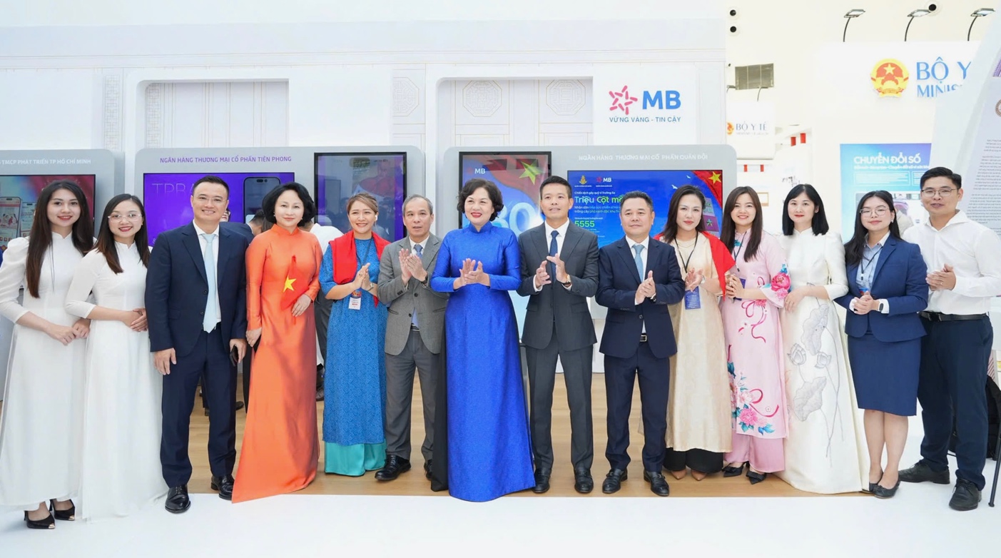 MB tham gia Triển lãm Thành tựu đất nước A80: Khẳng định mục tiêu đồng hành phát triển cùng quốc gia- Ảnh 1. MB tham gia Triển lãm Thành tựu đất nước A80: Khẳng định mục tiêu đồng hành phát triển cùng quốc gia- Ảnh 1.