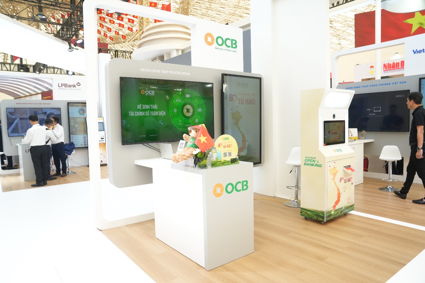 Mô hình ngân hàng mở Open Banking của OCB nổi bật tại Triển lãm A80- Ảnh 3.