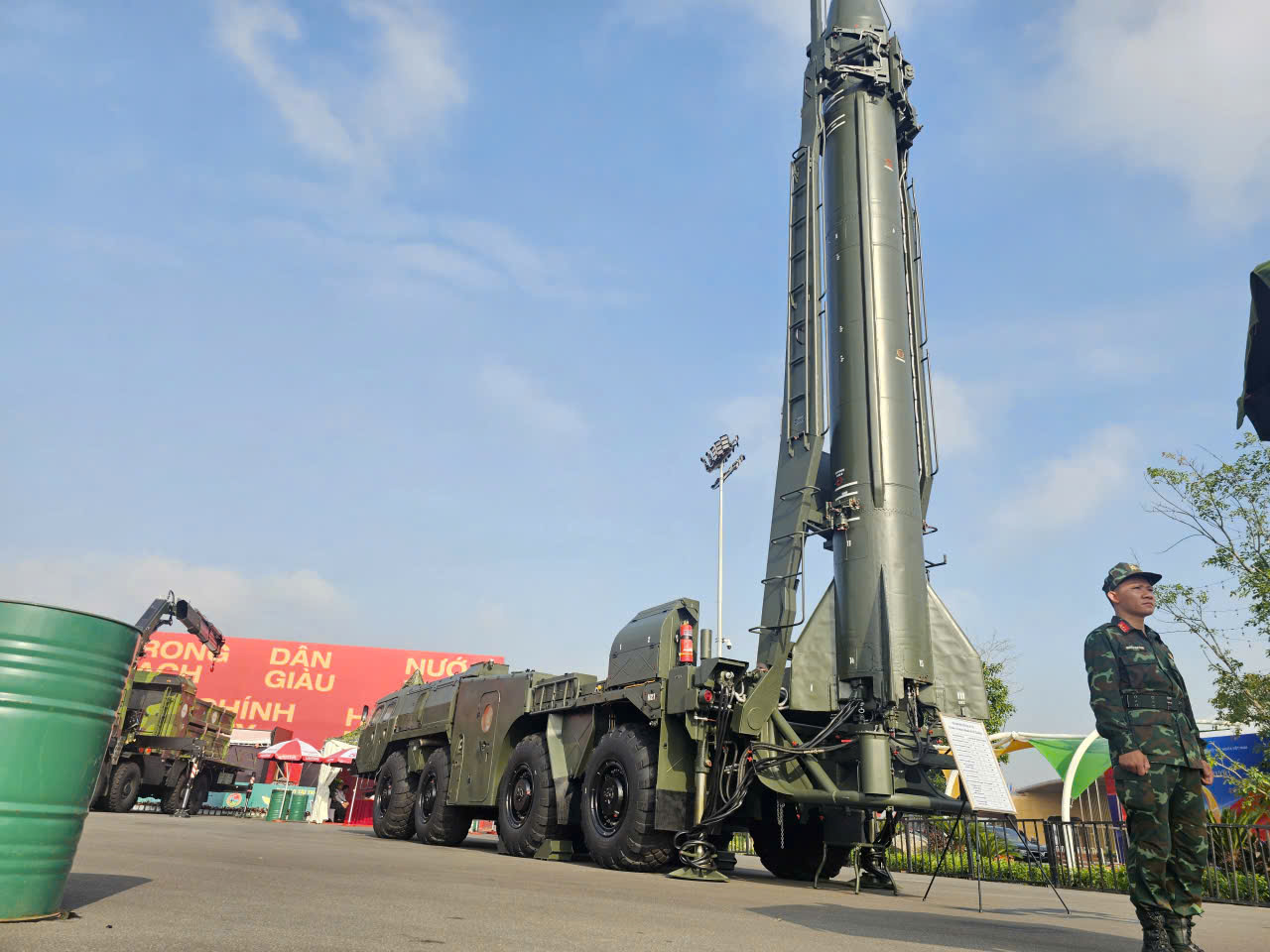 Triển lãm 80 năm Độc lập: Xe tăng , xe thiết giáp và ngư lôi lần đầu xuất hiện - Ảnh 1. Triển lãm 80 năm Độc lập: Xe tăng , xe thiết giáp và ngư lôi lần đầu xuất hiện - Ảnh 1.
