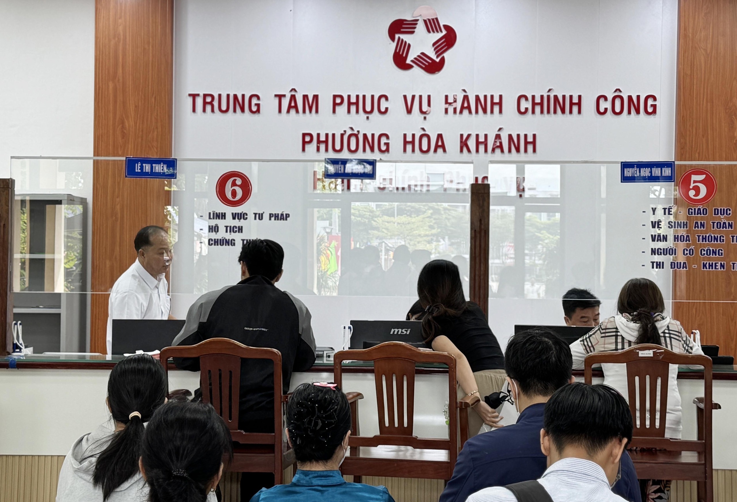 Đà Nẵng rà soát nhân sự xã: Tìm hiểu nguyên nhân thừa thiếu công chức - Ảnh 1. Đà Nẵng rà soát nhân sự xã: Tìm hiểu nguyên nhân thừa thiếu công chức - Ảnh 1.