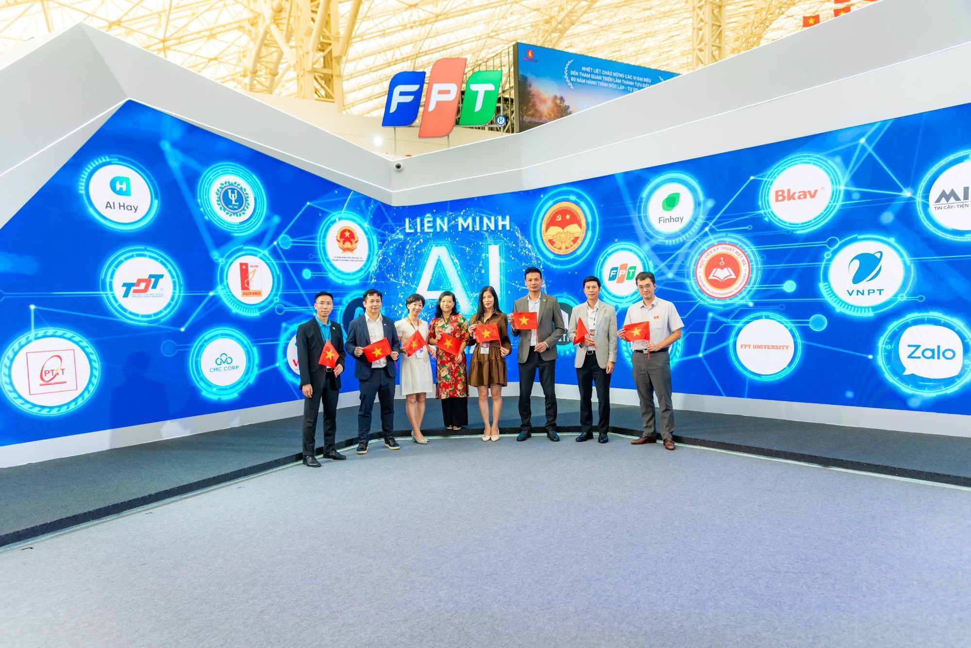 Hệ sinh thái AI FPT gây ấn tượng tại triển lãm 80 năm Hành trình Độc lập - Tự do - Hạnh phúc- Ảnh 2.