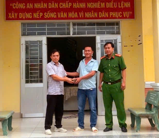 Nhận tiền chuyển nhầm , người đàn ông Tây Ninh báo Công an ngay lập tức - Ảnh 1. Nhận tiền chuyển nhầm , người đàn ông Tây Ninh báo Công an ngay lập tức - Ảnh 1.