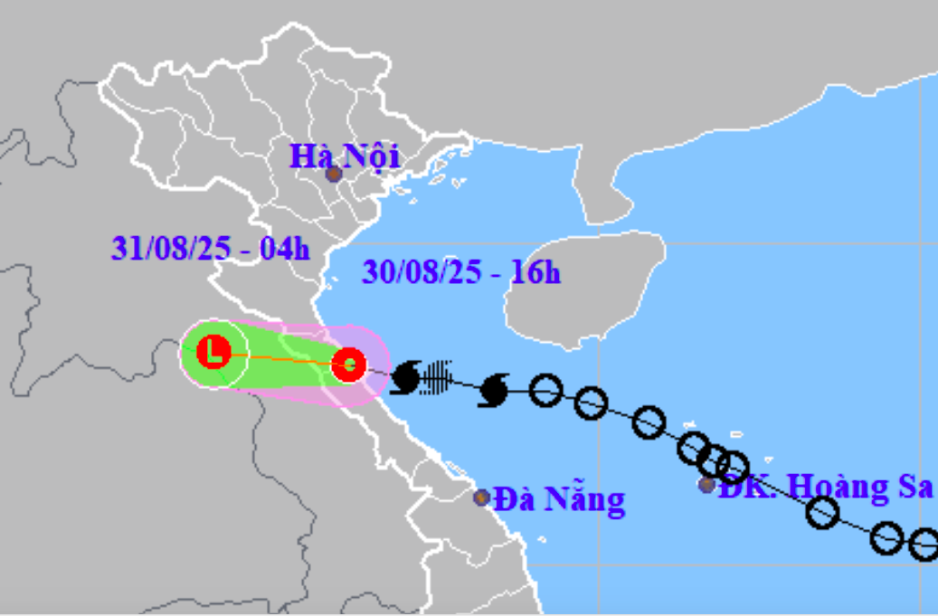 Bão số 6 suy yếu thành áp thấp nhiệt đới, đổ bộ Bắc Quảng Trị- Nam Hà Tĩnh, cảnh báo mưa lớn- Ảnh 1. Bão số 6 suy yếu thành áp thấp nhiệt đới, đổ bộ Bắc Quảng Trị- Nam Hà Tĩnh, cảnh báo mưa lớn- Ảnh 1.
