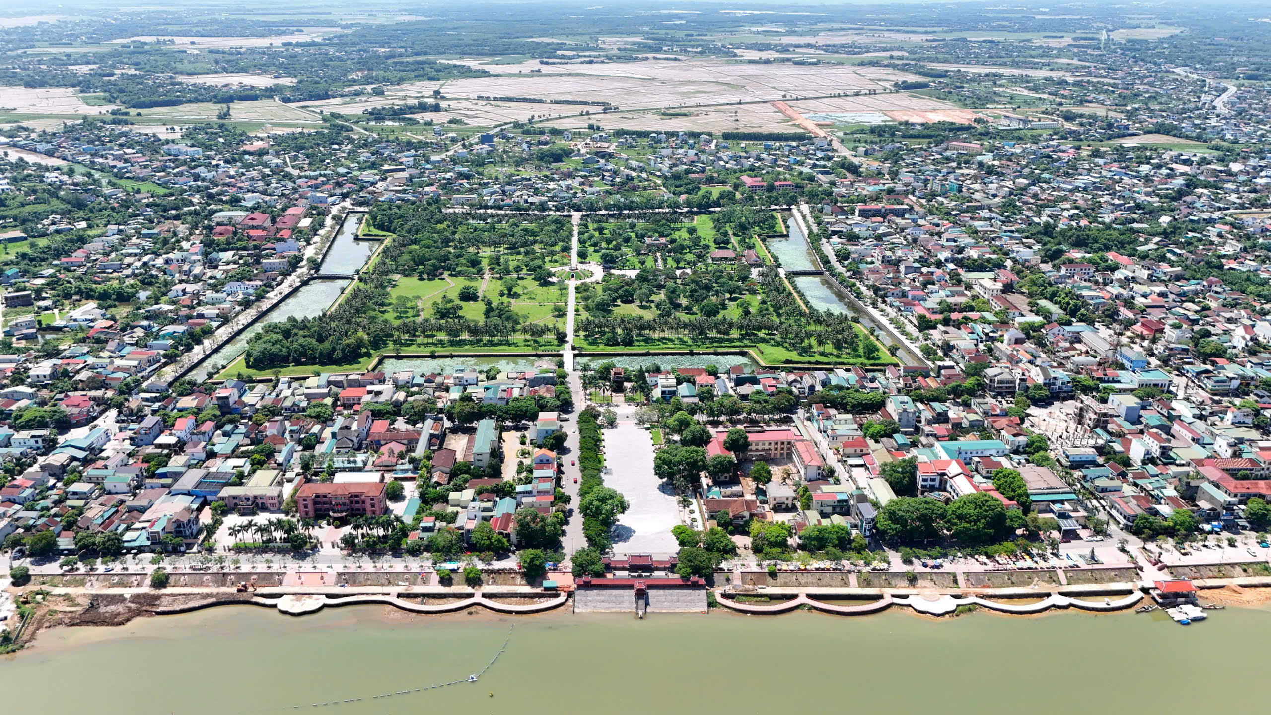 Bộ phim "lấy nước mắt hàng triệu người" sẽ chiếu miễn phí ở Quảng Trị - Ảnh 2. Bộ phim "lấy nước mắt hàng triệu người" sẽ chiếu miễn phí ở Quảng Trị - Ảnh 2.