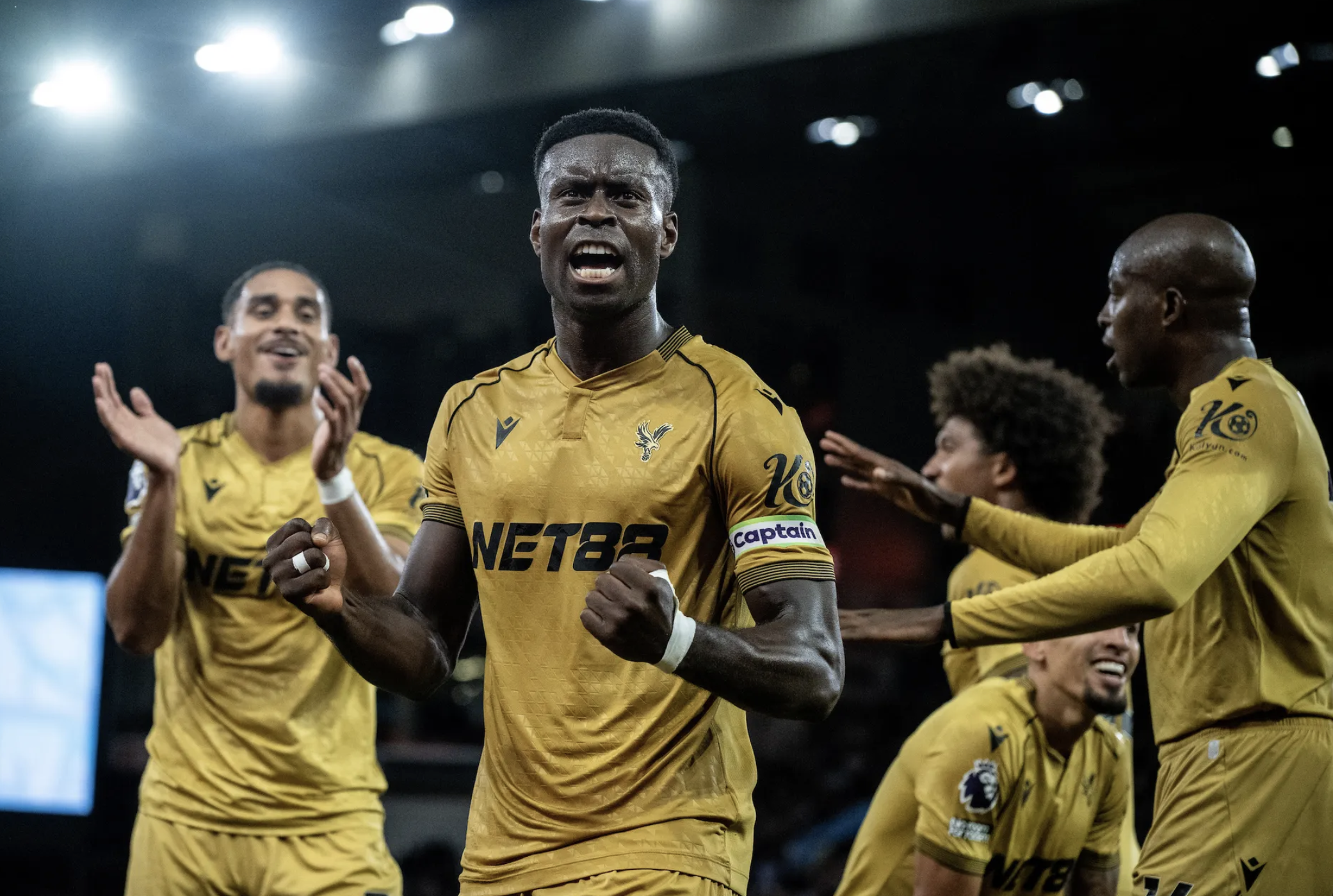 Crystal Palace thăng hoa, hạ gục Aston Villa 3-0 tại Villa Park- Ảnh 4. Crystal Palace thăng hoa, hạ gục Aston Villa 3-0 tại Villa Park- Ảnh 4.