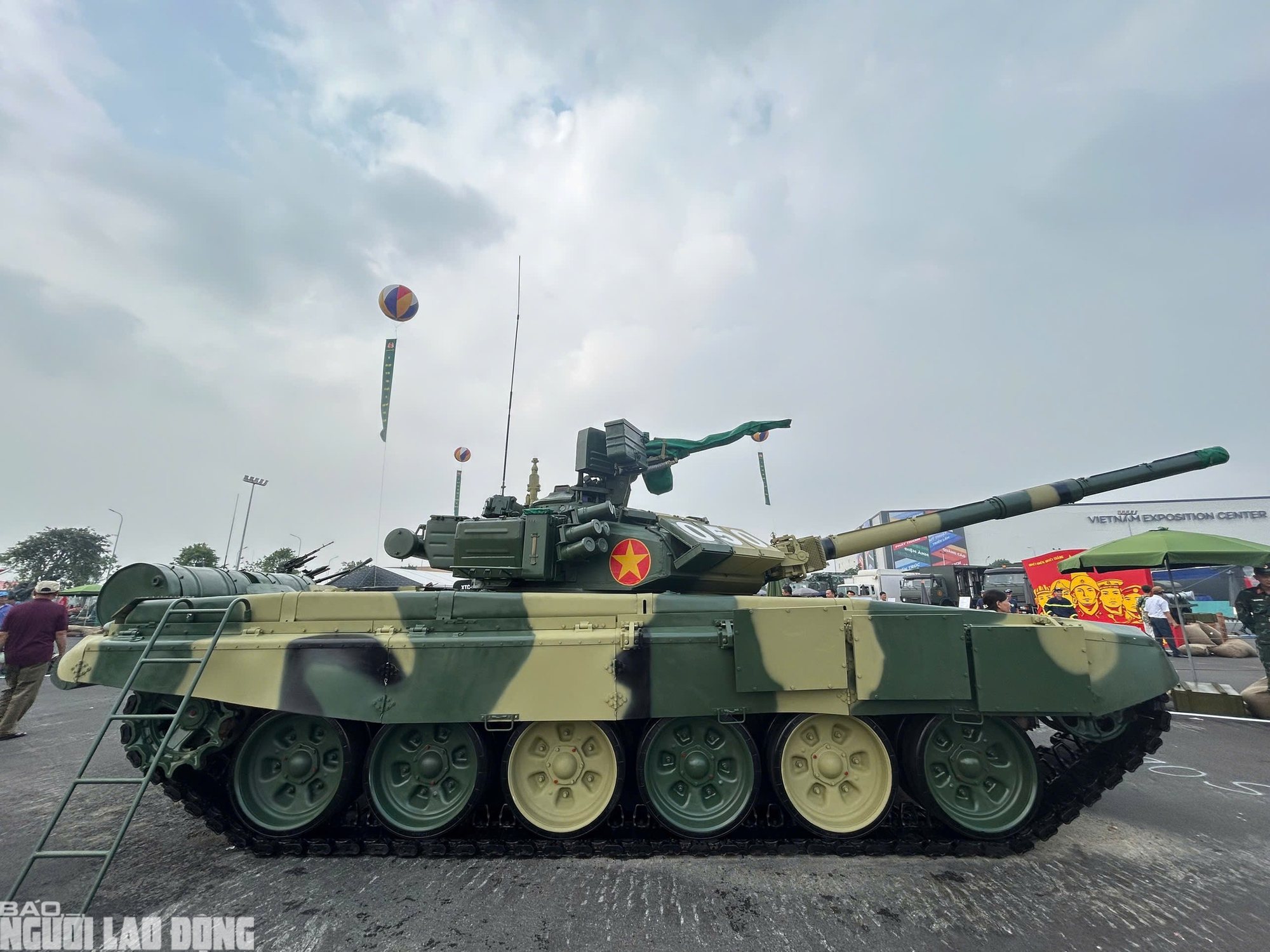 Cận cảnh xe tăng T-90S hiện đại nhất của Binh chủng Tăng thiết giáp- Ảnh 2. Cận cảnh xe tăng T-90S hiện đại nhất của Binh chủng Tăng thiết giáp- Ảnh 2.