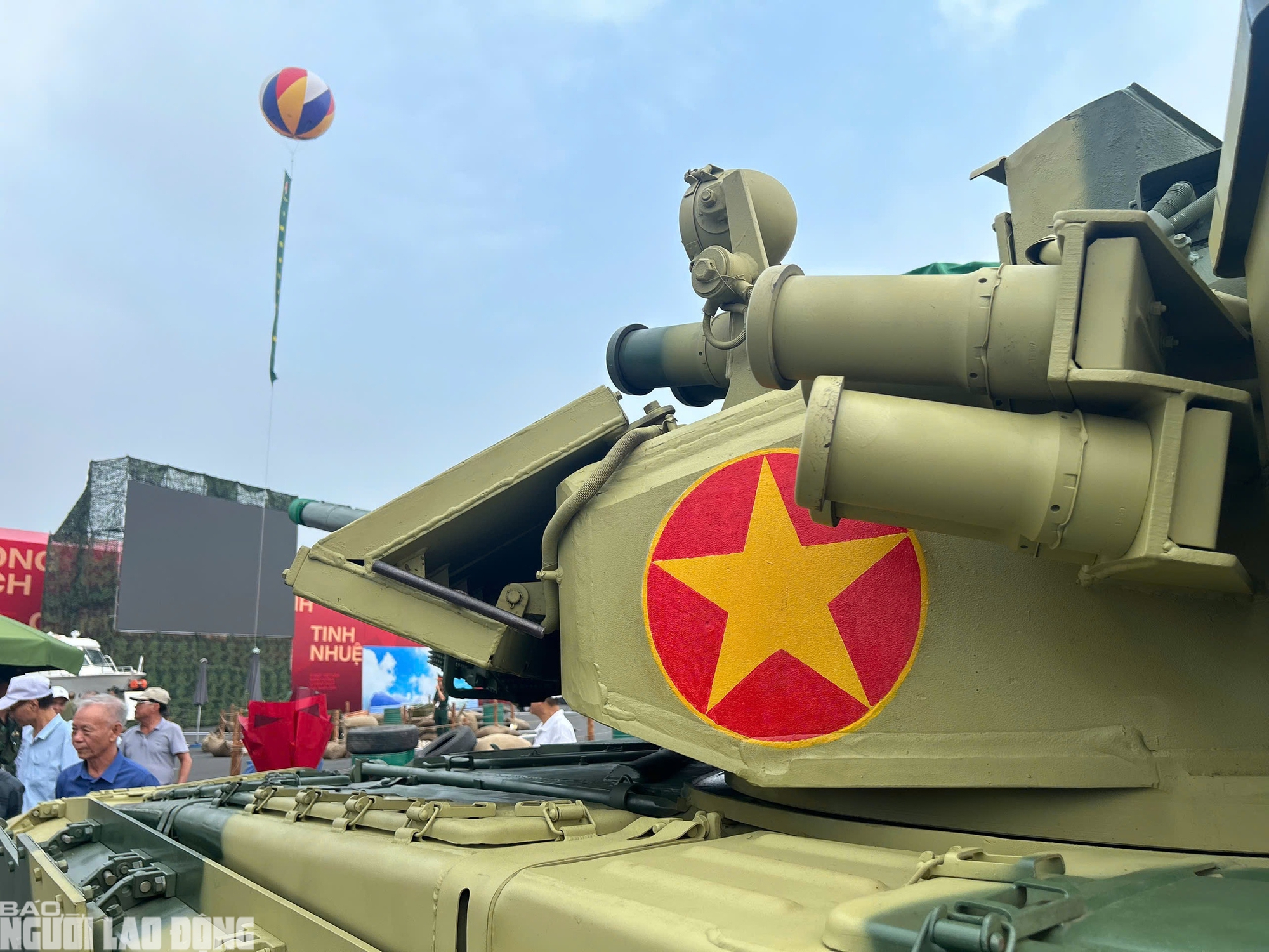 Cận cảnh xe tăng T-90S hiện đại nhất của Binh chủng Tăng thiết giáp- Ảnh 8. Cận cảnh xe tăng T-90S hiện đại nhất của Binh chủng Tăng thiết giáp- Ảnh 8.