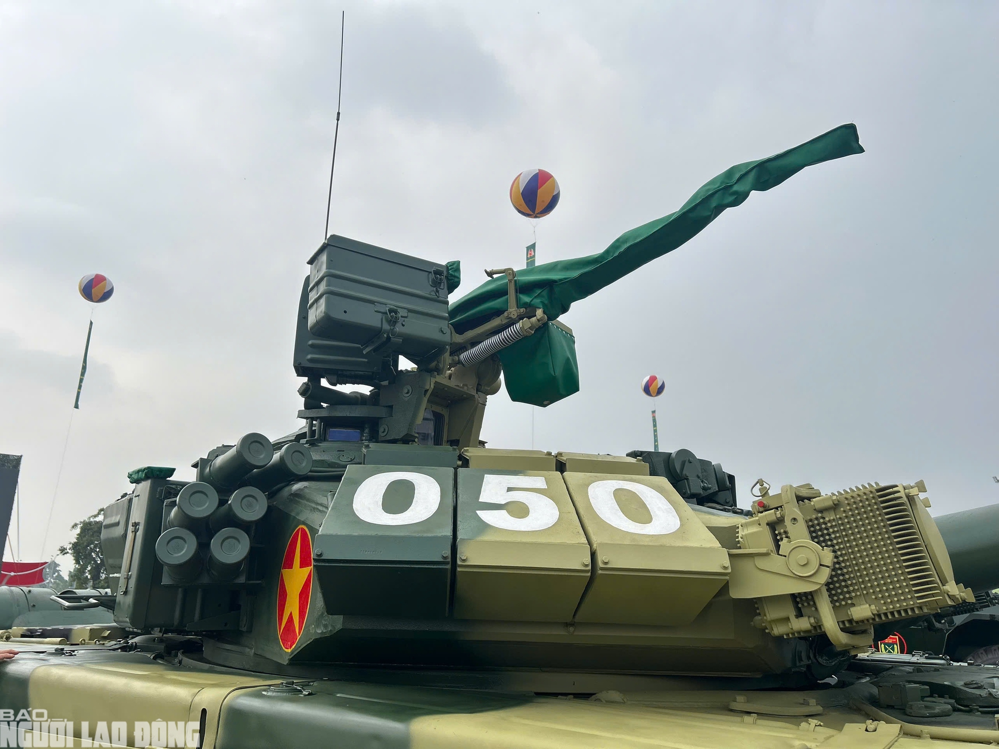 Cận cảnh xe tăng T-90S hiện đại nhất của Binh chủng Tăng thiết giáp- Ảnh 11. Cận cảnh xe tăng T-90S hiện đại nhất của Binh chủng Tăng thiết giáp- Ảnh 11.