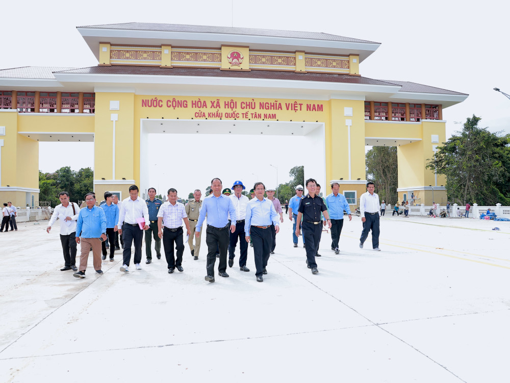 Việt Nam và Campuchia sắp khai trương cặp cửa khẩu quan trọng- Ảnh 1. Việt Nam và Campuchia sắp khai trương cặp cửa khẩu quan trọng- Ảnh 1.