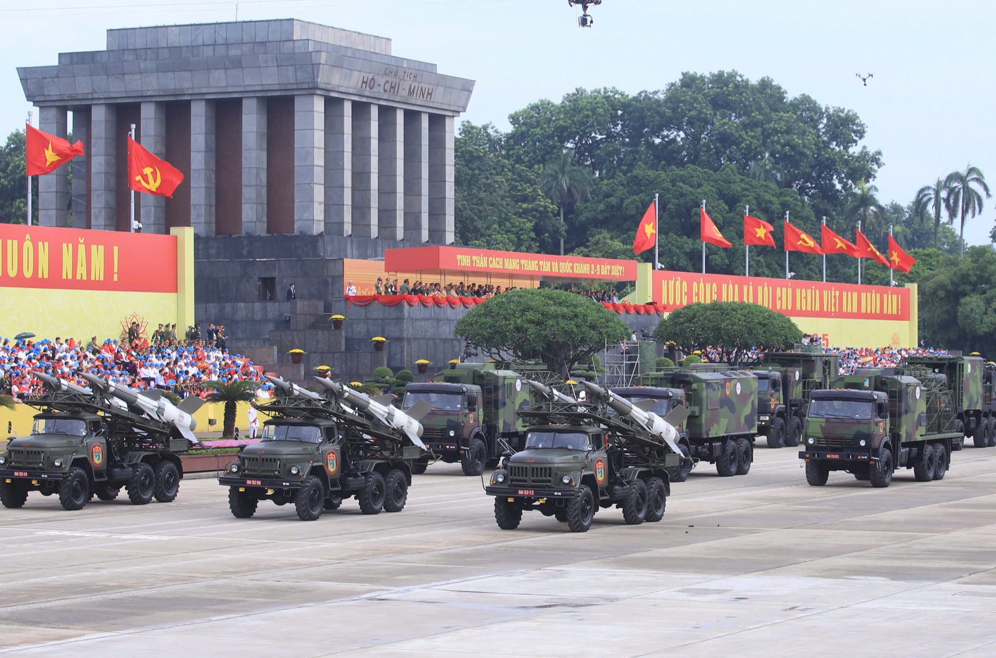 Đi xem diễu binh A80, người dân cần mang theo những gì?- Ảnh 1.