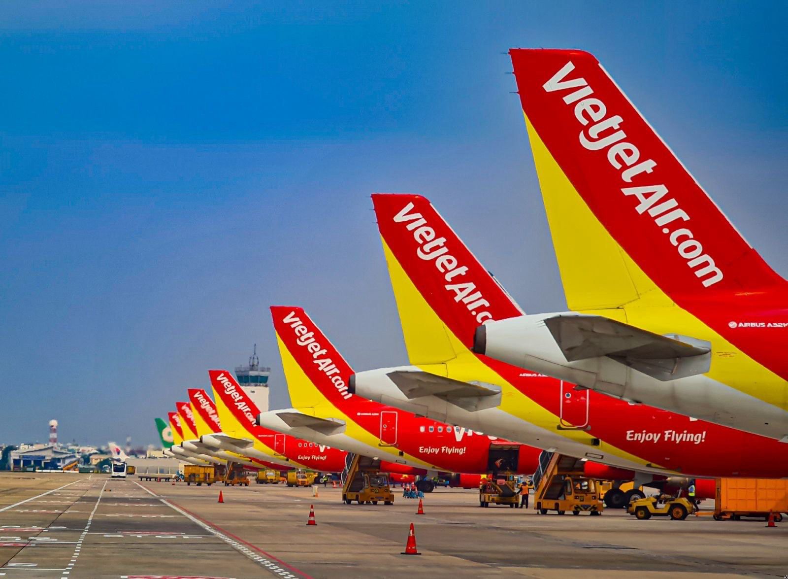 Vietjet bứt phá mạnh mẽ trong 6 tháng đầu năm 2025- Ảnh 3. Vietjet bứt phá mạnh mẽ trong 6 tháng đầu năm 2025- Ảnh 3.