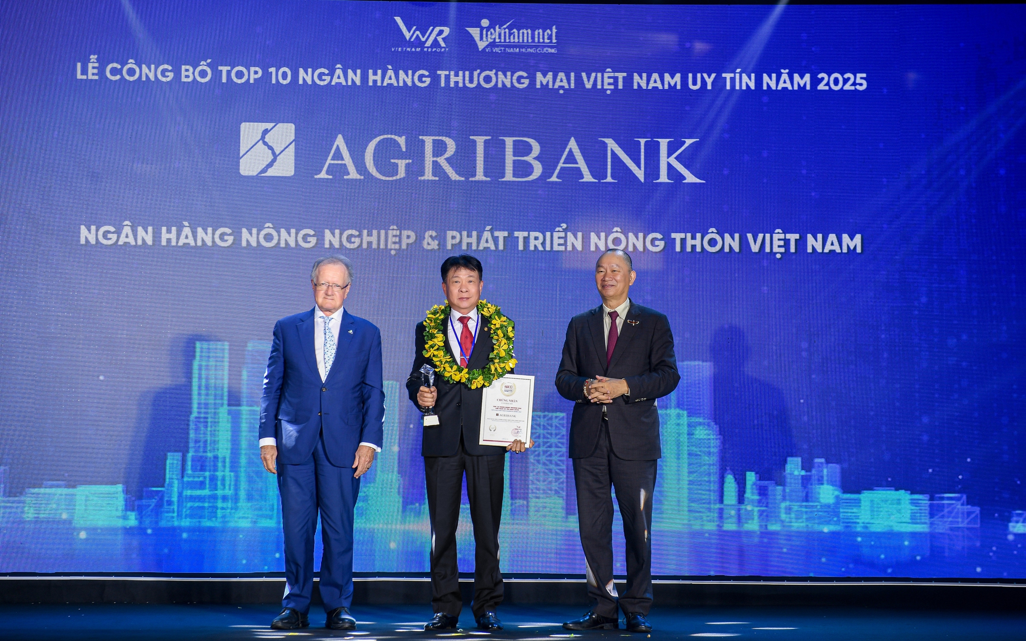 Agribank tổng kết hoạt động kinh doanh năm 2025, triển khai nhiệm vụ năm 2026 - Ảnh 4.