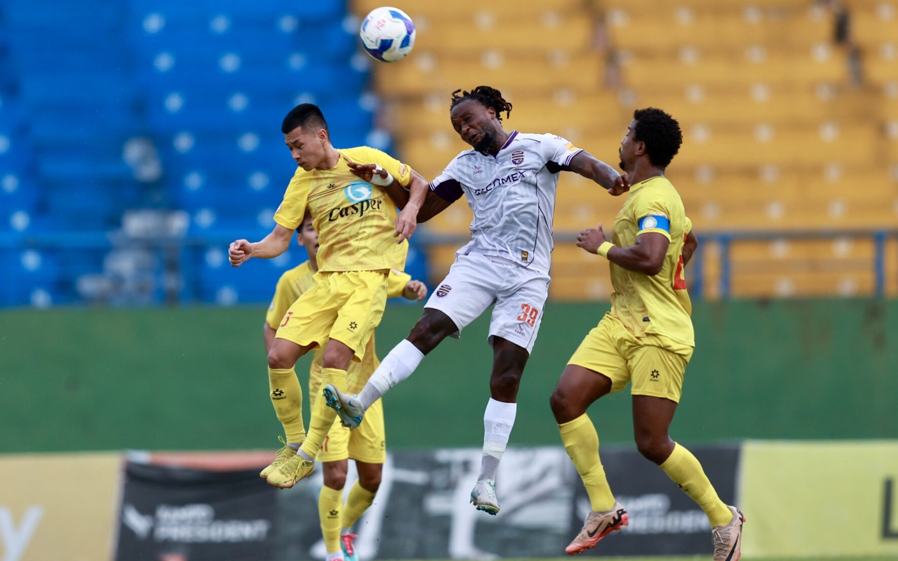 V-League 2025-2026: Nhiều ngoại binh, cầu thủ Việt kiều góp mặt - Ảnh 2.