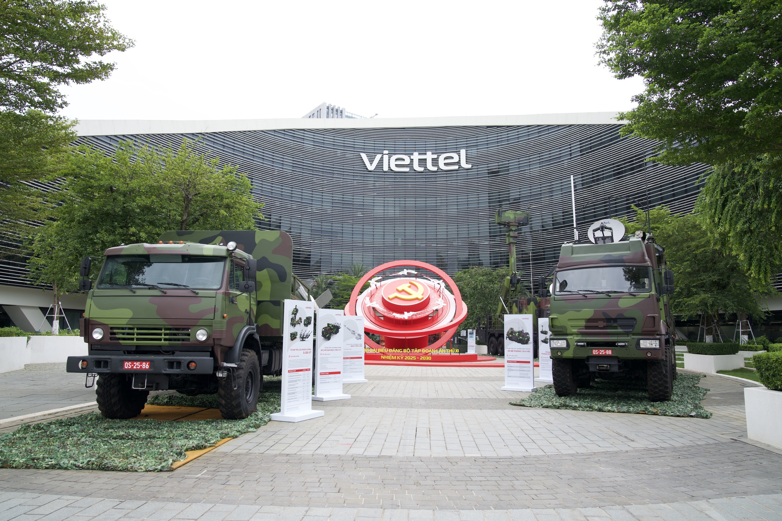 Viettel vyrábí mnoho typů zbraní a moderního, high-tech vybavení - Foto 2. Viettel sản xuất nhiều loại vũ khí, trang bị công nghệ cao, hiện đại- Ảnh 2.