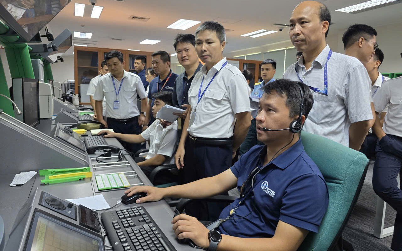 Xe pháo quân sự thực hành cơ động đêm về Quảng trường Ba Đình thực hiện nhiệm vụ A80- Ảnh 2.