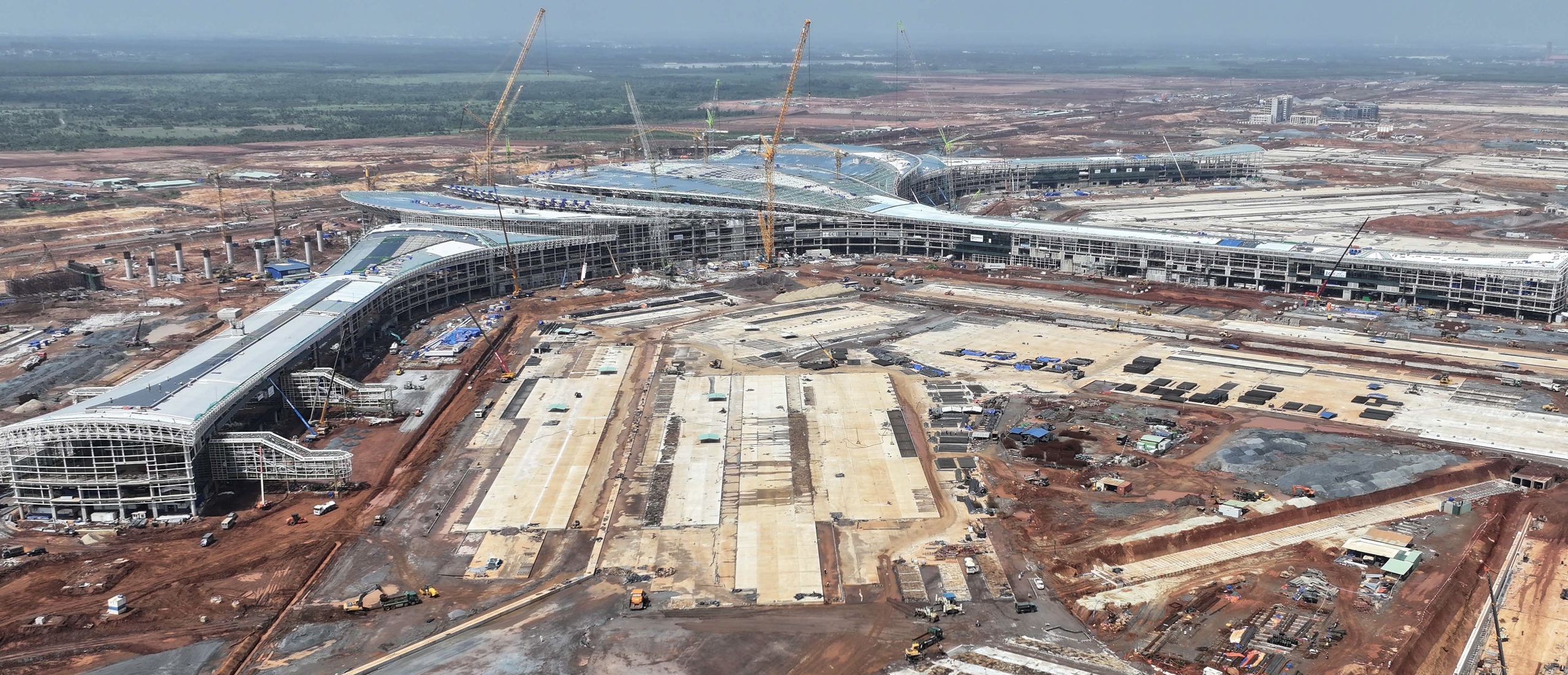 សំណើបន្ថែមស្ថានីយដឹកអ្នកដំណើរចំនួន១សម្រាប់ផ្លូវរថភ្លើងល្បឿនលឿនពីជើងទៅត្បូងកាត់ខេត្តដុងណៃ - រូបថត ១. Kiến nghị bổ sung 1 ga hành khách đường sắt tốc độ cao Bắc - Nam qua tỉnh Đồng Nai- Ảnh 1.