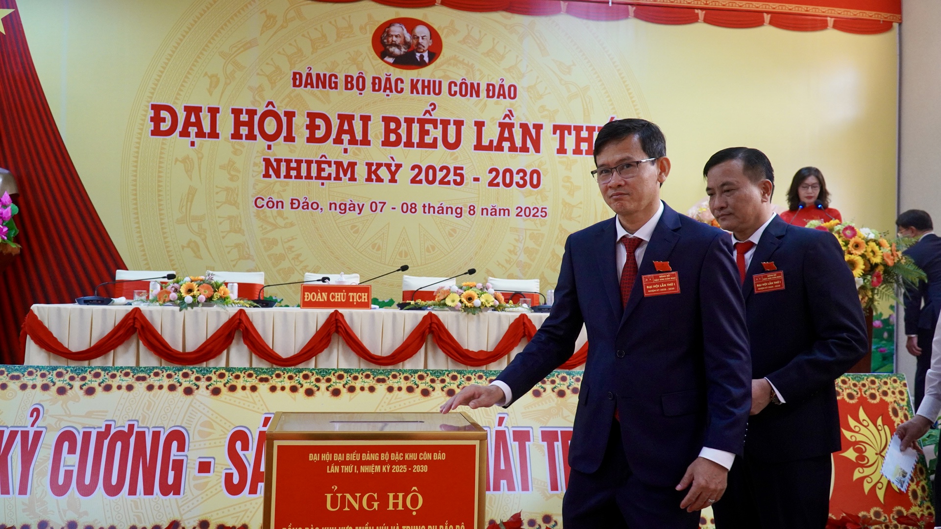 Att bygga Con Dao till ett regionalt och internationellt turistområde - Foto 8. Xây dựng Côn Đảo trở thành khu du lịch đẳng cấp khu vực và quốc tế- Ảnh 8.