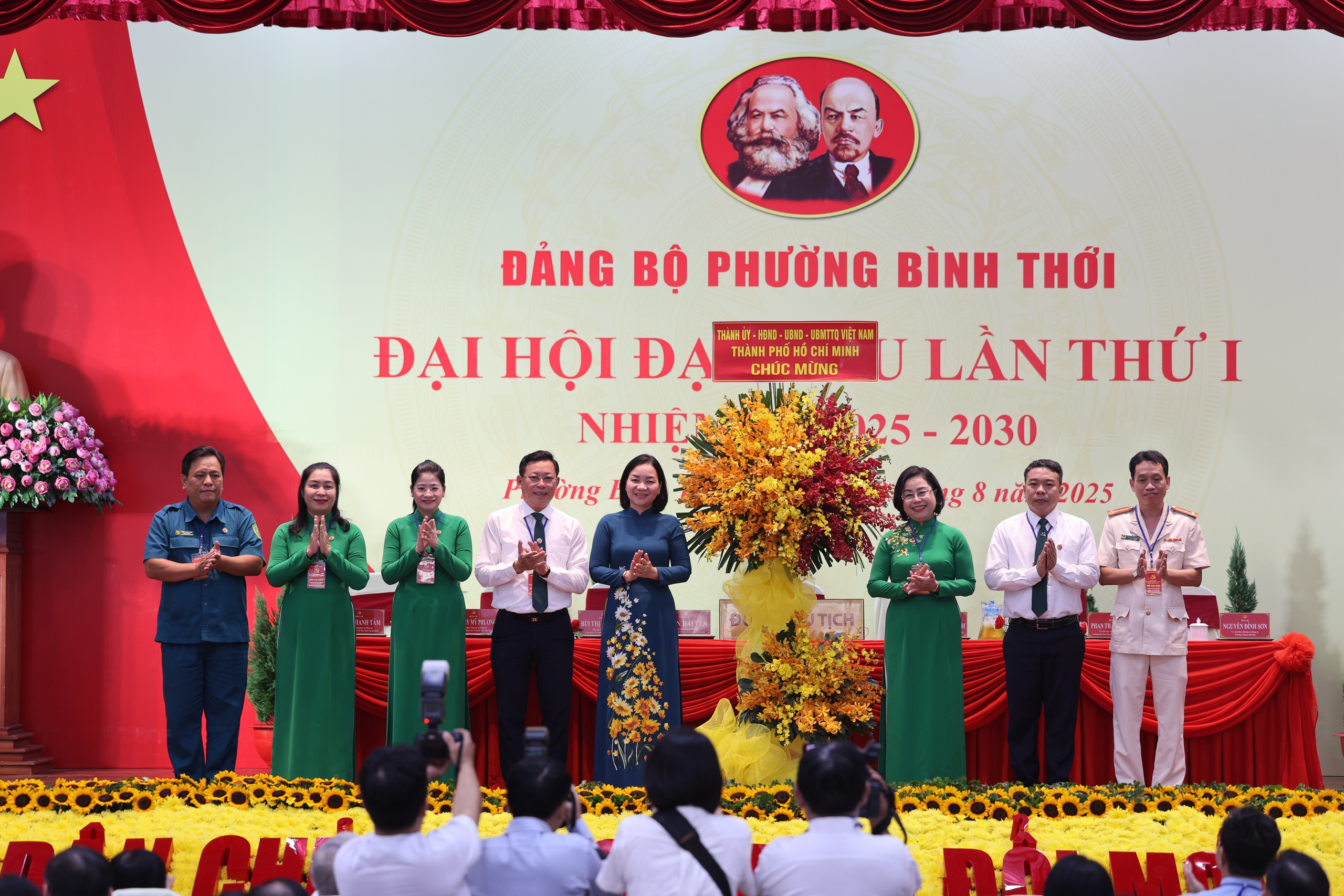 Đại hội Đảng bộ phường Bình Thới lần thứ I thành công tốt đẹp- Ảnh 1.