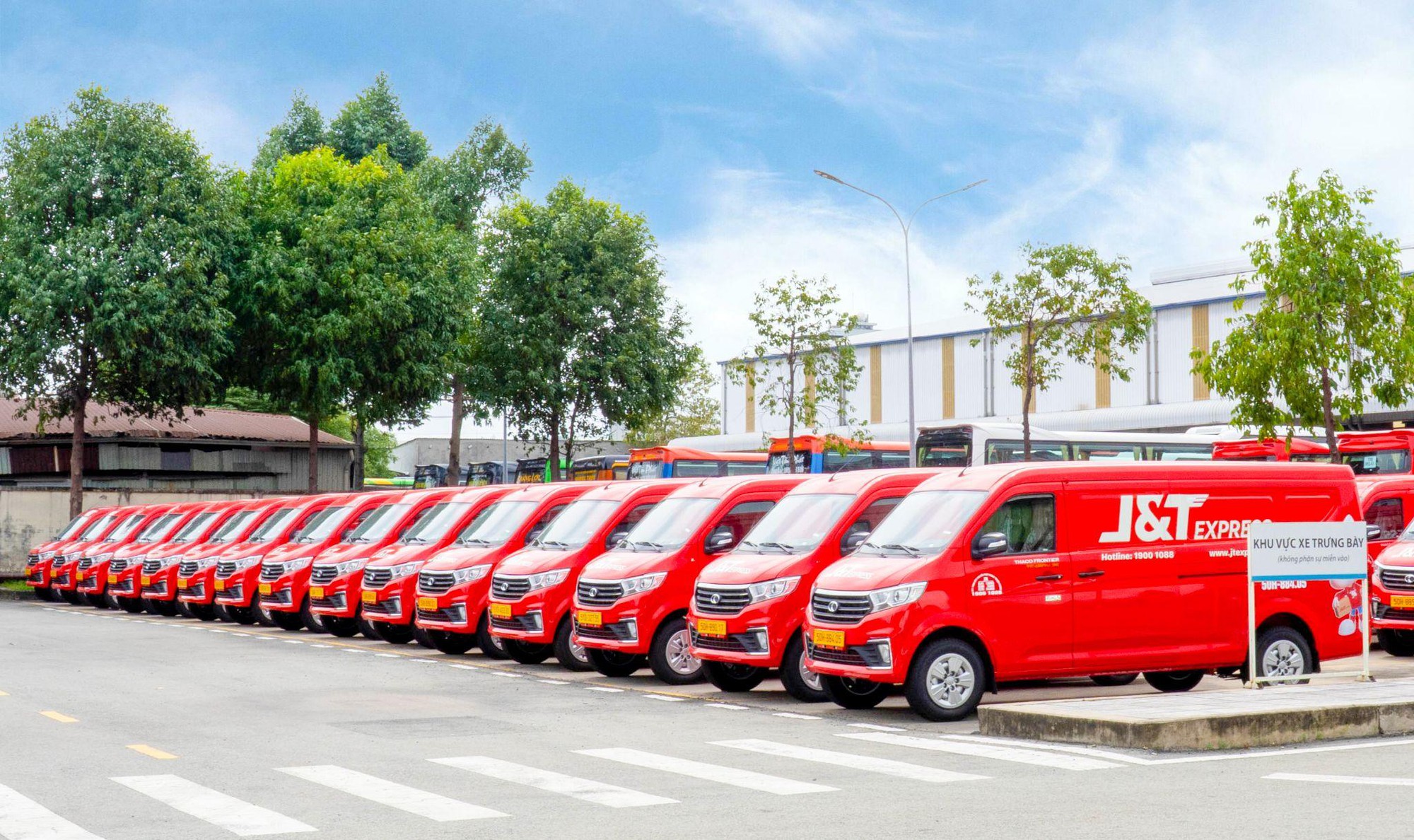 THACO AUTO bàn giao lô 315 xe tải cho J&T Express Việt Nam- Ảnh 3.