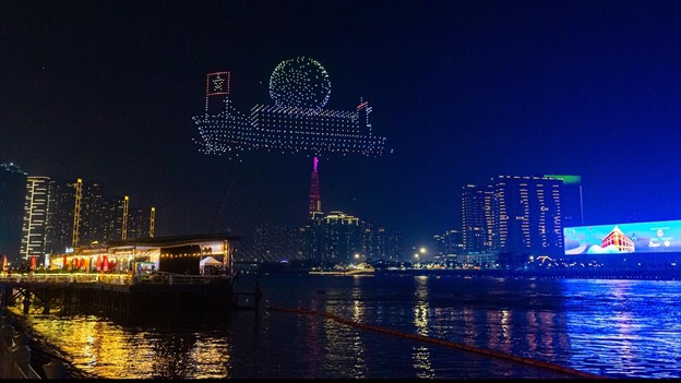 Tây Ninh bùng nổ với siêu drone show, dòng sông ánh sáng và dàn line-up đỉnh nóc- Ảnh 3.